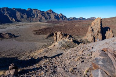 Tenerife 'deki Teide Ulusal Parkı' nın ziyareti ve kışın volkanik manzaralar, Kanarya Adaları, İspanya