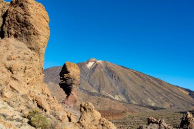 Tenerife 'deki Teide Ulusal Parkı' nın ziyareti ve kışın volkanik manzaralar, Kanarya Adaları, İspanya