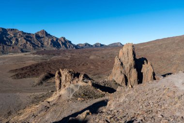 Tenerife 'deki Teide Ulusal Parkı' nın ziyareti ve kışın volkanik manzaralar, Kanarya Adaları, İspanya