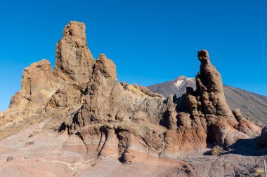 Tenerife 'deki Teide Ulusal Parkı' nın ziyareti ve kışın volkanik manzaralar, Kanarya Adaları, İspanya