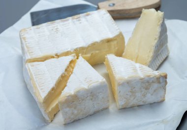 Fransız yumuşak kare pont l 'eveque çiğ inek sütlü peynir Calvados departmanı, Normandiya, Fransa