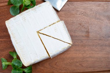 Fransız yumuşak kare pont l 'eveque çiğ inek sütlü peynir Calvados departmanı, Normandiya, Fransa