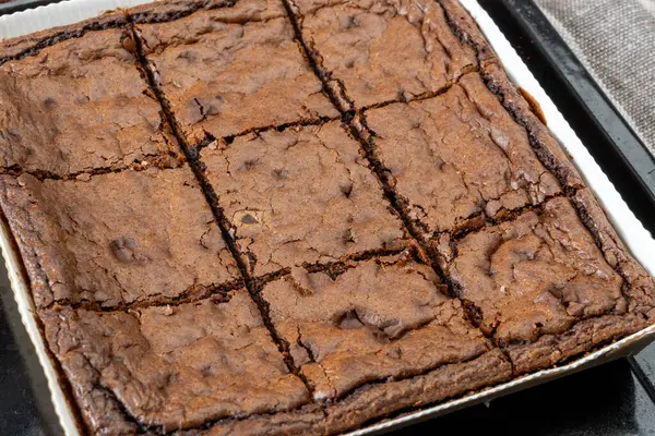 Amerikan çikolatalı browni, çikolatalı tatlı çikolatalı çikolatalı çikolatalı çikolata ya da ev yapımı vejetaryen tatlı.