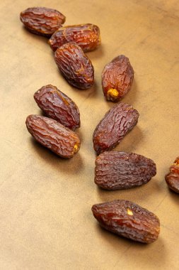 Çiğ Organik Medjool Tarihleri (Kurma in Endonezya). Ayrıca Ramazan ayındayız 