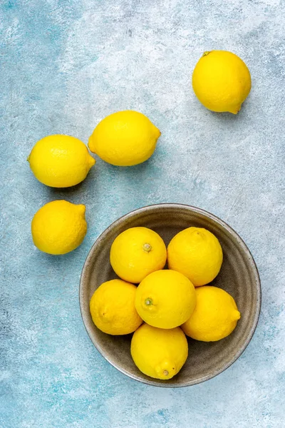 Ganze Gelbe Zitronen Isoliert Auf Hellem Hintergrund Zitronen Zitrusfrüchte Gesund — Stockfoto