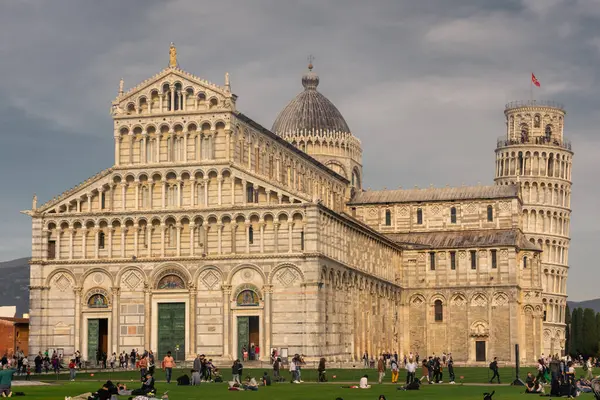 Pisa Talya Nisan 2022 Katedral Eğik Kule Manzarası — Stok fotoğraf
