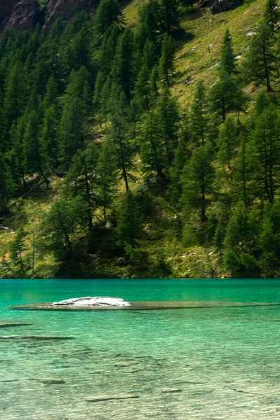 Crystal Clear Water Blue Lake Ayes Italian Alps — Zdjęcie stockowe