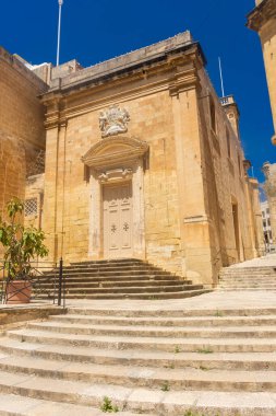 Birgu 'nun eski şehri Malta' da kapı