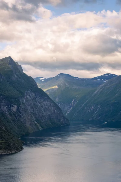 挪威Geirangerfjord景观图 免版税图库图片