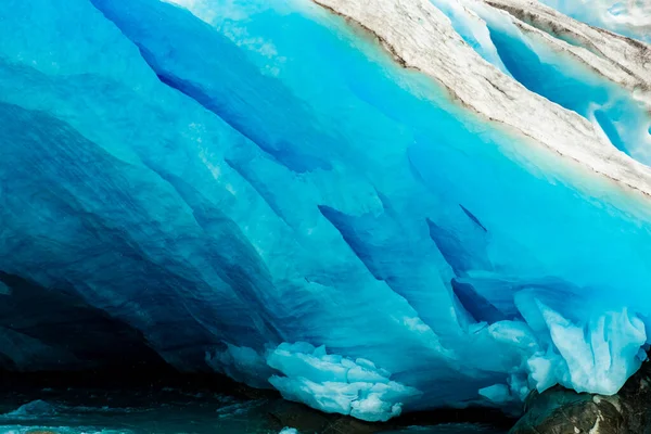 Nigardsbreen氷河の詳細 ノルウェーのJostedalen国立公園の美しい青い融解氷河 — ストック写真