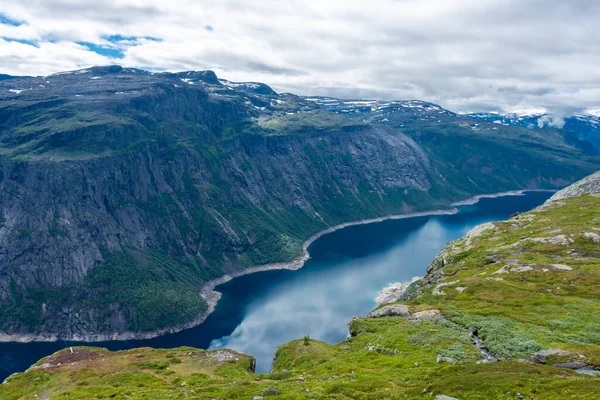 Increíble Paisaje Del Lago Ringedalsvatnet Caminata Trolltunga Noruega — Foto de Stock