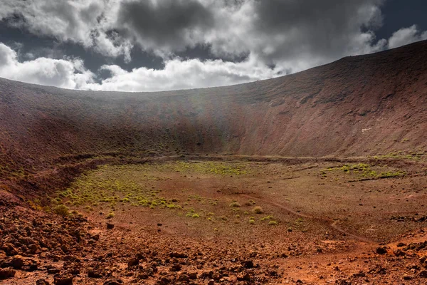 Egy Vulkán Kráterében Caldera Blanca Lanzarote Kanári Szigetek Spanyolország — Stock Fotó