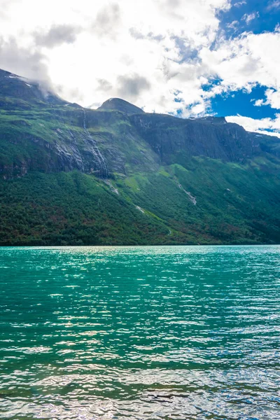 Landscape Lovatnet Glacial Lake Turquoise Crystal Clear Water Norway — Foto de Stock