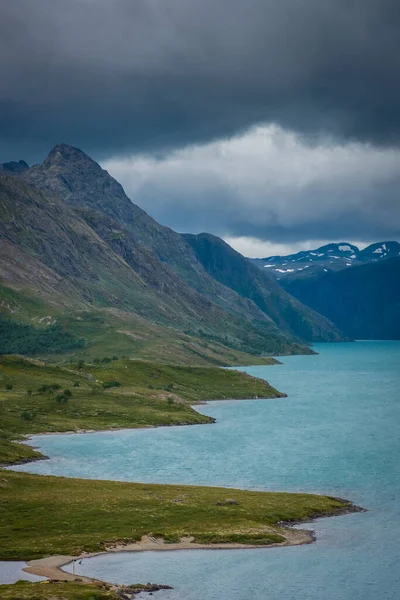 Bella Vista Sul Lago Glaciale Gjende Nel Parco Nazionale Jotunheimen — Foto Stock