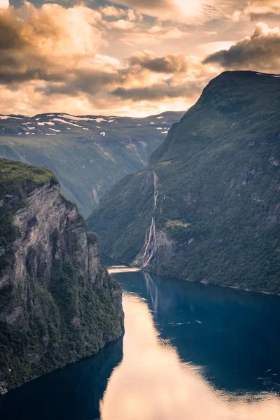 Sunset Geirangerfjord Seven Sisters Waterfall Norway — Zdjęcie stockowe
