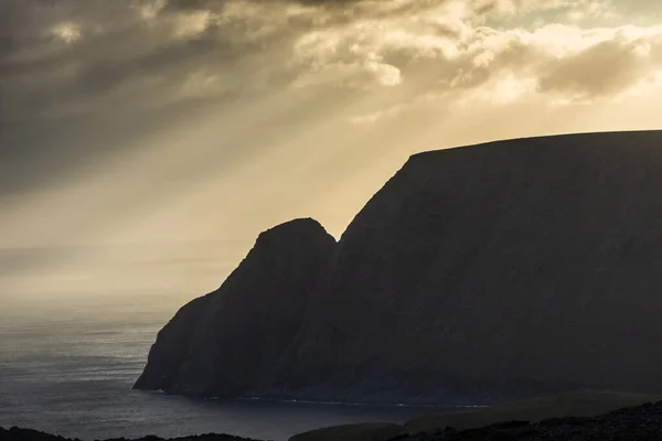 Prachtige Zonnestralen Noordkaap Noordelijke Ijszee Noorwegen — Stockfoto