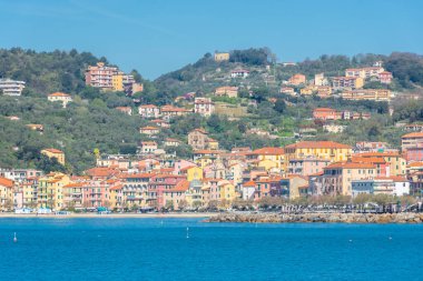 Liguria, İtalya 'daki sahil kenti Lerici manzarası