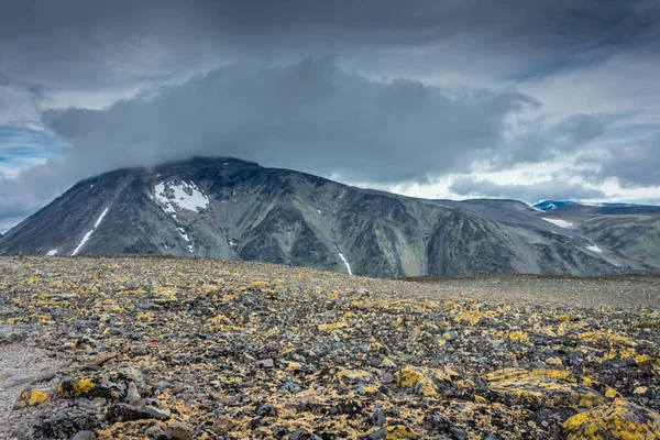 Bergslandskap Med Lavar Besseggen Ridge Jotunheimens Nationalpark Norge — Stockfoto