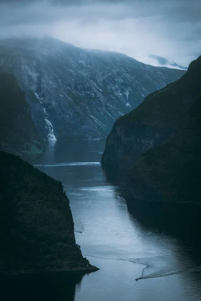 Туманний Краєвид Фіорду Аурланд Норвегія — стокове фото