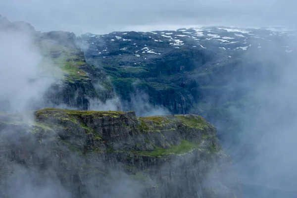 Мутный Туманный Ландшафт Горах Тролля Норвегия — стоковое фото