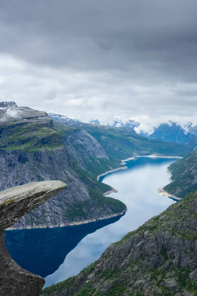 Amazing Trolltunga Scenic Spot Famous Rock Formation Norway — 图库照片