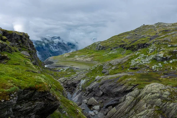 Mountain Trail Hike Trolltunga Scenic Spot Norway — Stock Fotó