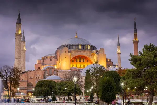 Istanbul Turquie Octobre 2023 Ciel Nuageux Crépuscule Sur Mosquée Sainte — Photo