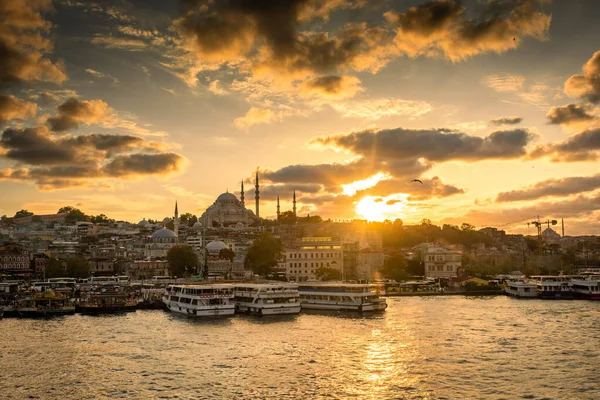 Úžasný Panorama Istanbulu Při Západu Slunce Mešitou Suleymaniye Turecko — Stock fotografie