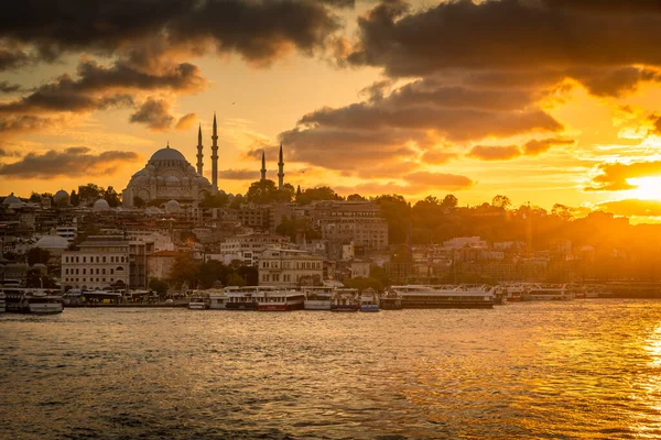 Incrível Horizonte Istambul Pôr Sol Com Mesquita Suleymaniye Turquia — Fotografia de Stock