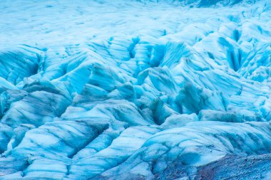 Svinafellsjokul Buzulu 'nun dramatik buz manzarası, İzlanda