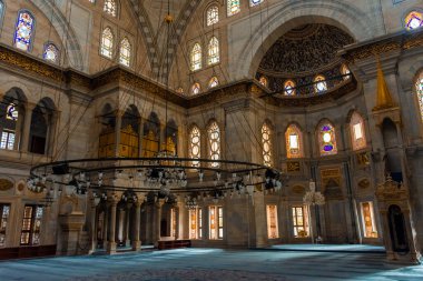 İstanbul, Türkiye 'deki Nuruosmaniye Camii' nin güzel iç mekanı
