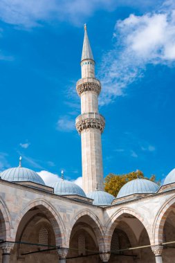Istanbul, Türkiye'de Süleymaniye Cami avlusu
