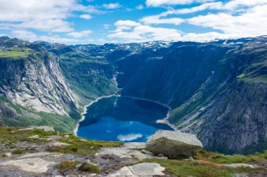 Ringedalsvatnet Gölü, Trolltunga Yürüyüşü, Norveç