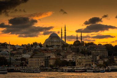 Günbatımında İstanbul 'un inanılmaz silueti, Süleyman Camii, Türkiye