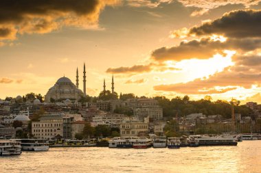 Günbatımında İstanbul 'un inanılmaz silueti, Süleyman Camii, Türkiye