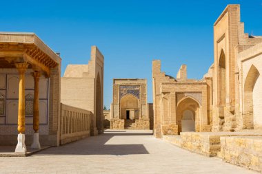 Chor Bakr Mezarlığı, Buhara, Özbekistan Kapıları