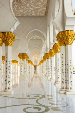 Abu Dabi, BAE 'deki Şeyh Zayed GRand Camii.