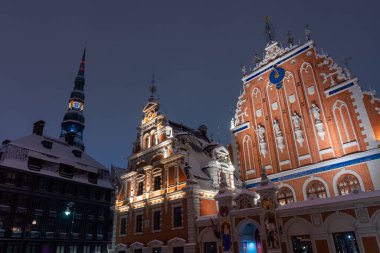 Riga 'nın Karlı Meydanı Tarihi Merkezi Gece, Letonya