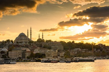 Günbatımında İstanbul 'un inanılmaz silueti, Süleyman Camii, Türkiye