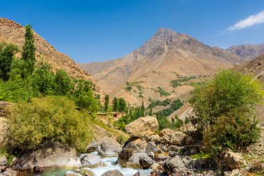 Fann Dağları 'nın güzel vadisi, Yedi Göller yürüyüş yolu, Tacikistan
