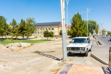 Buhara, Özbekistan, 16 Ağustos 2024: Buhara 'da yol ve sokak