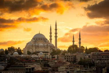 Günbatımında İstanbul 'un inanılmaz silueti, Süleyman Camii, Türkiye