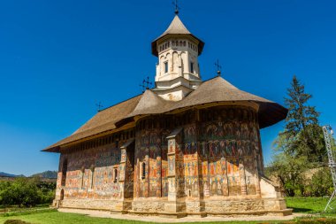 Moldovita, Bucovina, Romanya 'nın inanılmaz renkli manastırı