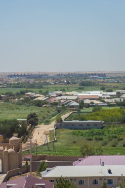 Özbekistan sınırının diğer tarafındaki Khiva Minaresi 'nden görülen Türkmenistan manzarası