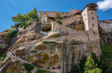 Kalambaka, Yunanistan - 11 Eylül 2022: Büyük Meteoron Manastırı, Meteora 'daki en büyük manastır. Yunanistan, unesco mirası. seyahat konsepti. Yüksek kalite fotoğraf