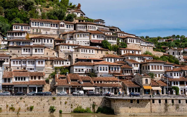 Traditionele Balkan Huizen Historische Oude Stad Van Berat Albanië — Stockfoto