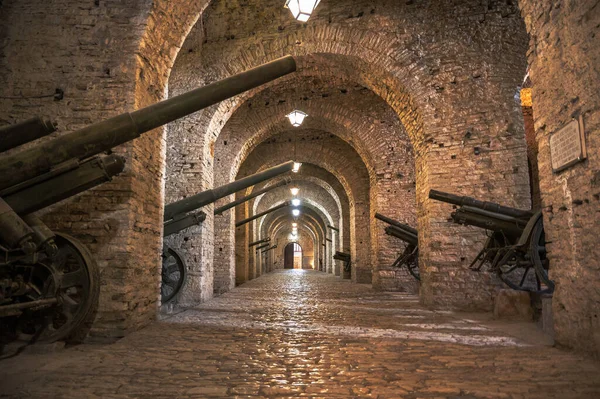 Gjirokaster Albania September 2022 Gjirokaster Citadel Castle Hallway Old Canons — Stock Photo, Image