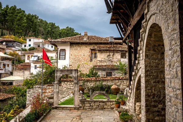Zewnątrz Muzeum Etnograficznego Berat Albania Wysokiej Jakości Zdjęcie — Zdjęcie stockowe