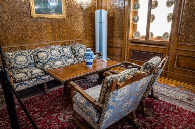 BUCHAREST, ROMANIA - 13 Eylül 2022: Çavuşesku Sarayı veya Çavuşesku Köşkü veya Bahar Sarayı. Komünist lider Nikolay Çavuşesku 'nun evi. Yüksek kalite fotoğraf