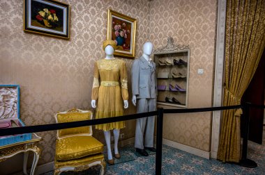 BUCHAREST, ROMANIA - 13 Eylül 2022: Çavuşesku Sarayı veya Çavuşesku Köşkü veya Bahar Sarayı. Komünist lider Nikolay Çavuşesku 'nun evi. Yüksek kalite fotoğraf